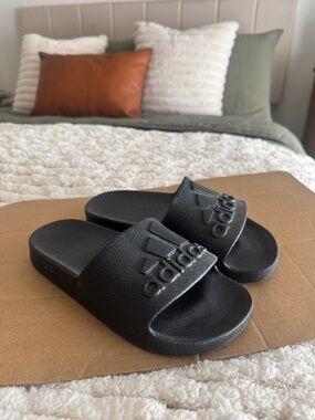 Adidas Slides – Size 5, Black